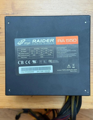 zdroj-fsp-raider-ra550-big-2