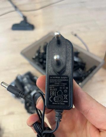 krabica-napajacich-adapterov-mikrotik-24-v-12-v-big-1