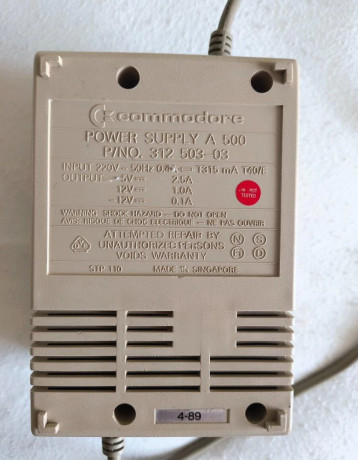 predam-napajaci-zdroj-pre-pocitace-commodore-amiga-big-1