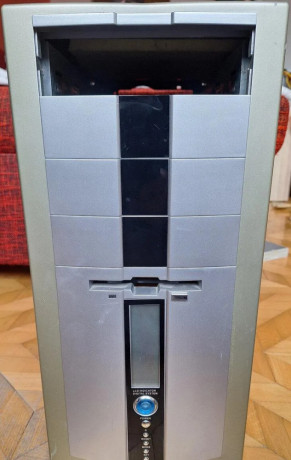 pc-skrinka-atx-strieborna-big-0