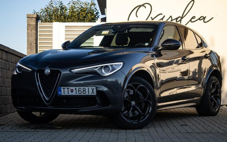 alfa-romeo-stelvio-29-v6-twin-turbo-q4-quadrifoglio-verde-a-big-0