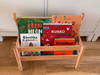 detska-montessori-policka-na-knizky-ikea-flisat