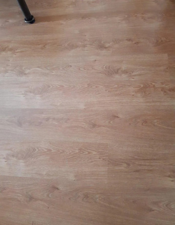 darujem-laminat-a-dvere-big-0