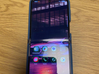 samsun-galaxy-z-flip4