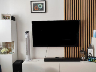 tv-stolik-so-skrinkou
