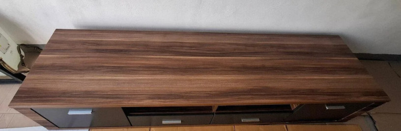 predam-masivnu-skrinku-pod-tv-komodu-big-4