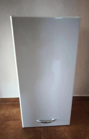 zavesna-kupelnova-skrinka-big-0