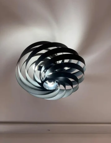 moderne-cierne-stropne-svietidlo-luster-spiralovy-dizajn-big-2