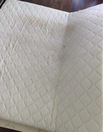 darujem-velky-matrac-2x2-metre-big-1