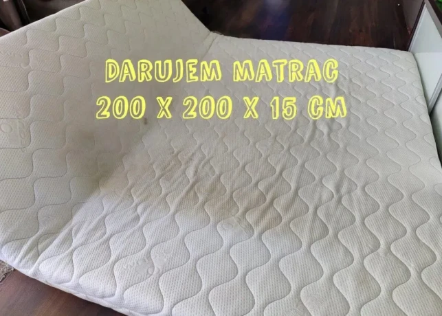 darujem-velky-matrac-2x2-metre-big-0