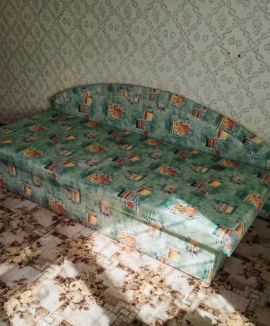 pohovka-s-uloznym-priestorom-big-0