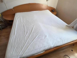 manz-postel-s-nocnymi-stolikmi-uloznym-pr-180