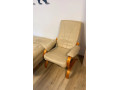 kozeny-gauc-s-dvomi-kreslami-small-3