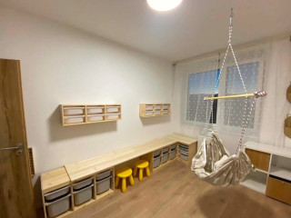 detsky-nabytok-ikea-trofast-police-komplet-275-eur