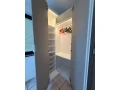 satnikova-skrina-pax-s-osvetlenim-ikea-small-3