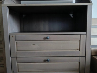 komoda-sundvik-ikea-siva