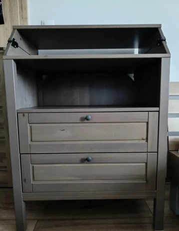 komoda-sundvik-ikea-siva-big-0