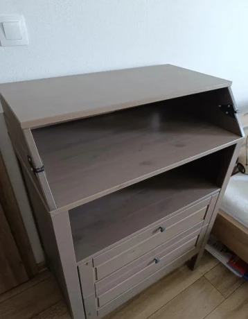 komoda-sundvik-ikea-siva-big-3