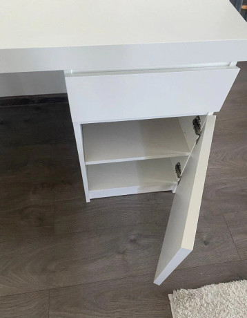 predam-biely-pisaci-pracovny-stol-ikea-malm-big-3