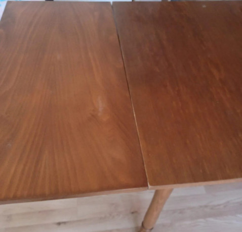 jedalensky-rozkladaci-stol-big-3