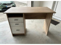 pisaci-stol-small-0