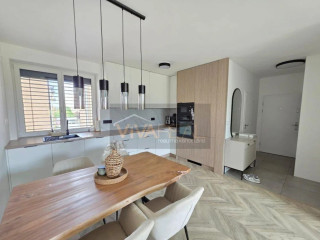 exkluzivne-atraktivny-2-izbtehlovy-byt-balkon-novostavb