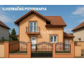 priestranny-8-izbovy-rodinny-dom-s-velkym-pozemkom-a-garazou-small-0