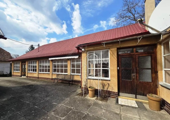 priestranny-rodinny-dom-s-velkorysym-pozemkom-dolny-bad-big-0