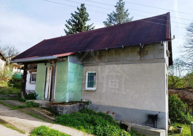 utulna-usadlost-vhodna-na-okamzite-byvanie-alebo-rekreaciu-big-2