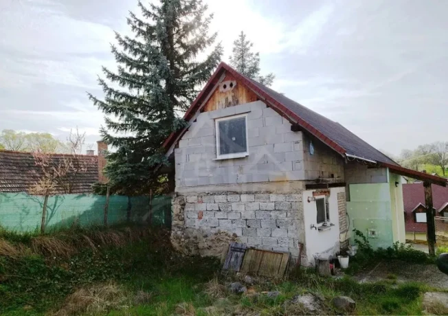 utulna-usadlost-vhodna-na-okamzite-byvanie-alebo-rekreaciu-big-3