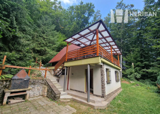 3izbmurovana-chata-pri-jazere-21arpozemok-bukovec-big-0