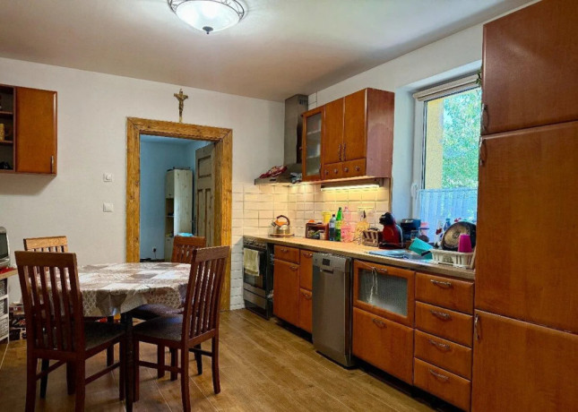 predam-kompletne-zrekonstruovany-rodinny-dom-big-0