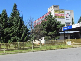 administrativny-objekt-s-parkoviskom