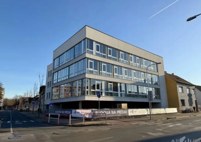 absolutio-office-piestany-komercna-nehnutelnost-v-centre-pie-big-0