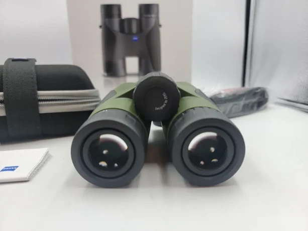 dalekohlad-zeiss-terra-ed-10x-42-mm-pre-vonkajsie-pouzitie-zeleny-big-1