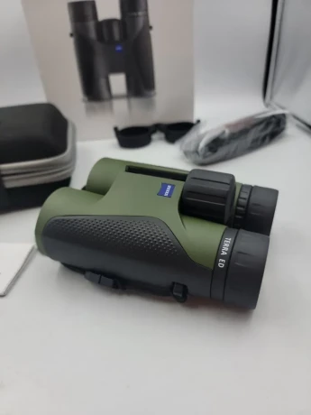 dalekohlad-zeiss-terra-ed-10x-42-mm-pre-vonkajsie-pouzitie-zeleny-big-2