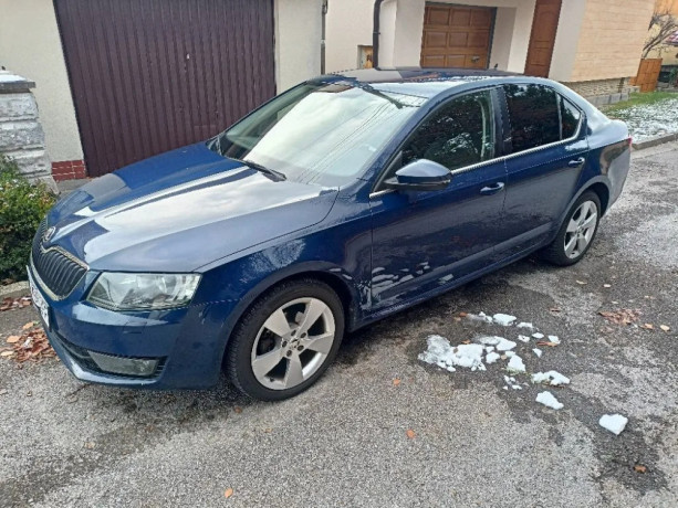 skoda-octavia-16-tdi-greenline-ambition-81kw110hp-m6-big-1