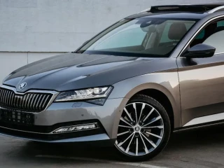 skoda-superb-combi-20-tdi-scr-style-4x4-dsg-147kw200hp-a7