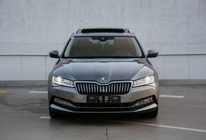 skoda-superb-combi-20-tdi-scr-style-4x4-dsg-147kw200hp-a7-big-1