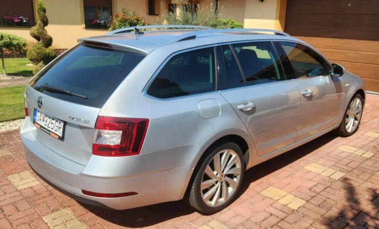 skoda-octavia-combi-20-tdi-laurinklement-4x4-dsg-135kw-big-3