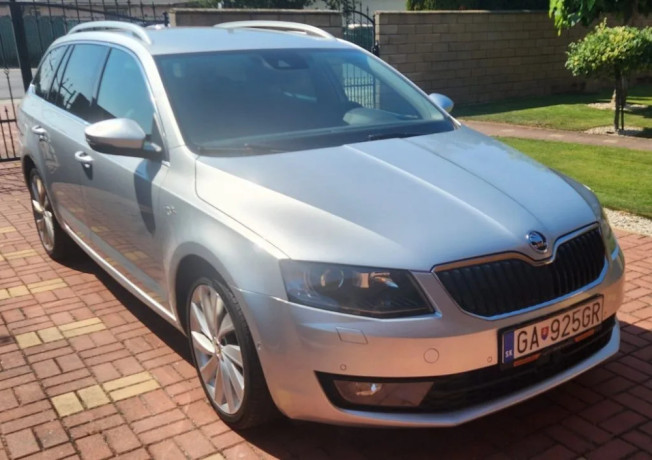 skoda-octavia-combi-20-tdi-laurinklement-4x4-dsg-135kw-big-1