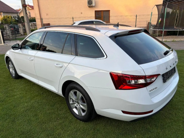 skoda-superb-combi-dsg-150ps-big-1