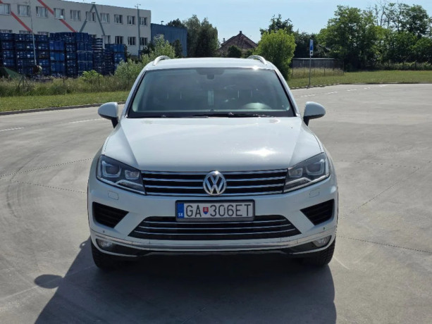 volkswagen-touareg-ii-30-v6-tdi-bmt-4motion-193kw262hp-a8-big-2