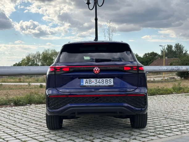 volkswagen-tayron-20tdi-4-motion-dsg-r-line-big-3