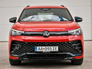 volkswagen-tiguan-5-rocna-fabricka-zaruka-20-tdi-r-line-4motion-dsg