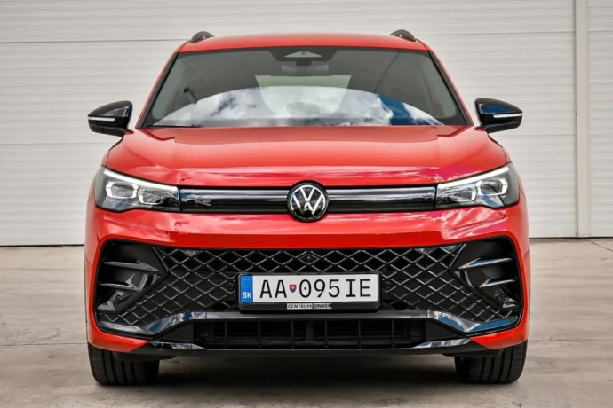 volkswagen-tiguan-5-rocna-fabricka-zaruka-20-tdi-r-line-4motion-dsg-big-0