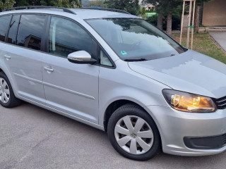volkswagen-touran-14-tsi-comfortline-103kw140hp-m6