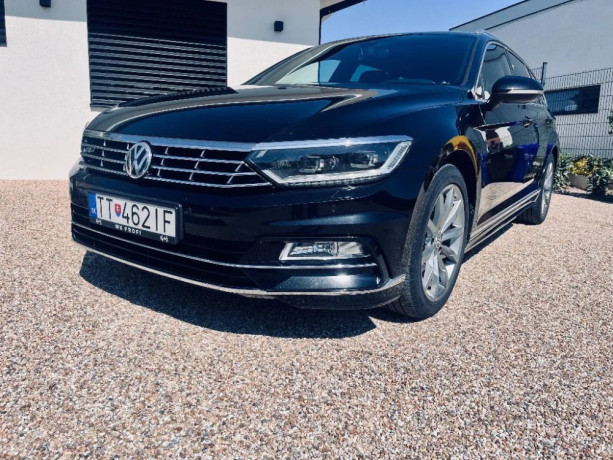 volkswagen-passat-variant-20-tdi-bmt-highline-r-line-dsg-110kw150hp-a7-big-0