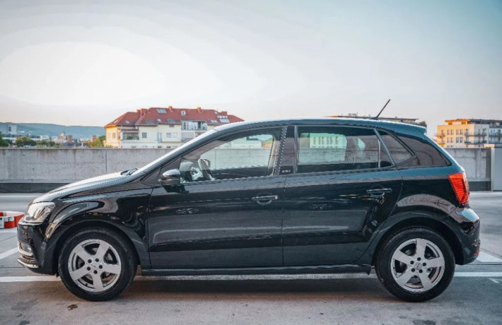 volkswagen-polo-allstar-12-tsi-bluemotion-technology-66kw90hp-m5-big-3