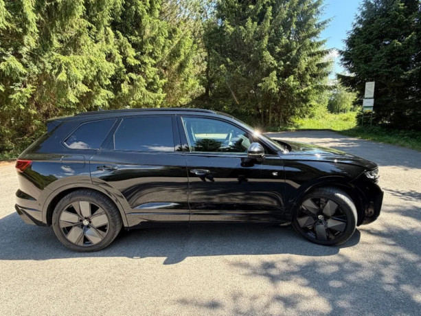 volkswagen-touareg-30-v6-tdi-r-line-limited-4motion-tiptronic-210kw286hp-a8-big-0
